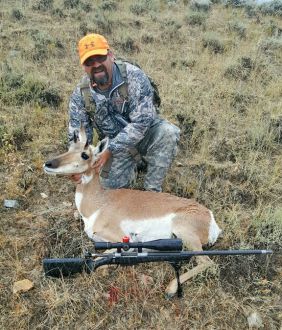 Wyoming 2016 antelope die shot at 563 yards shot with the 300 WinMag Christianson arms.